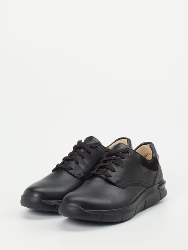 Schnürschuh