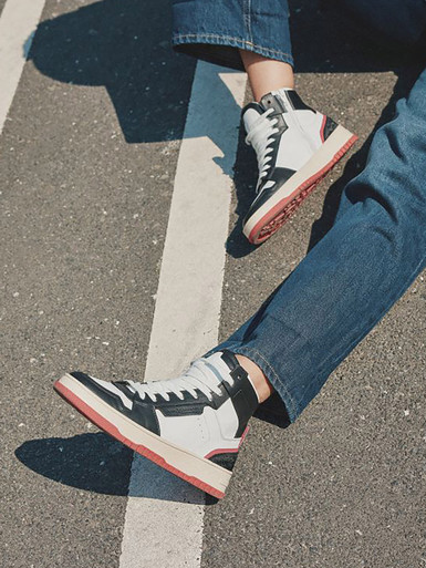 Sneaker High