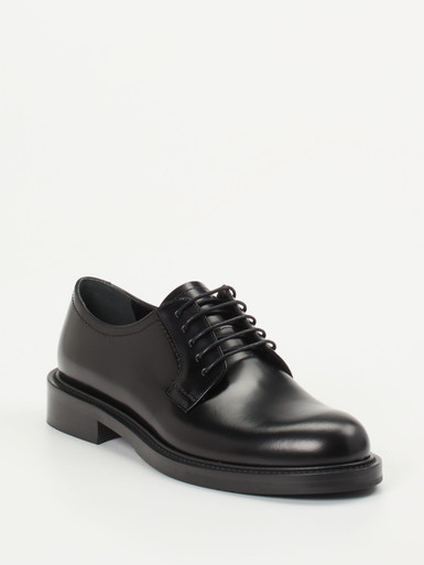 Schnürschuh