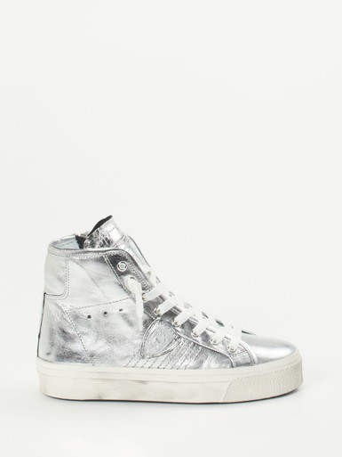 Sneaker high