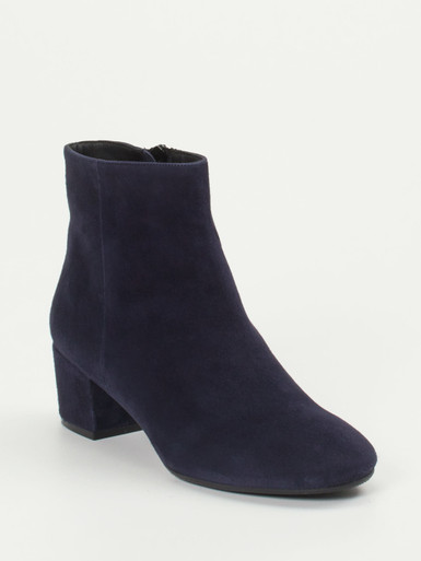 Konstantin Starke – Ankle Boots aus Veloursleder Dunkelblau