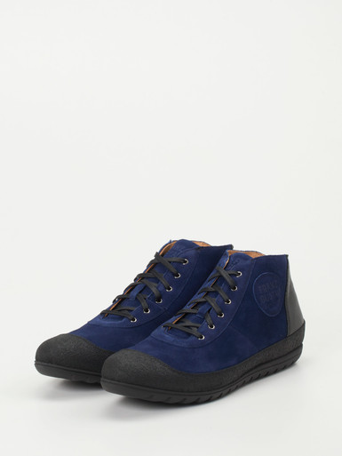Sneaker high