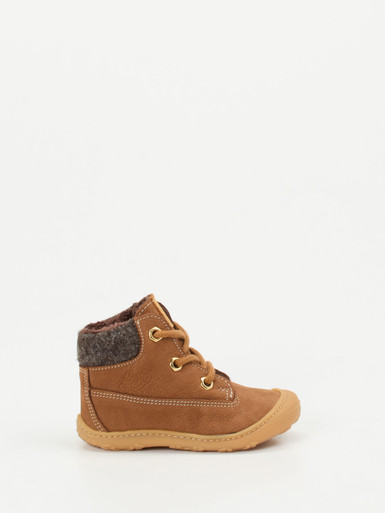 Lauflern-Schnürboots gefüttert