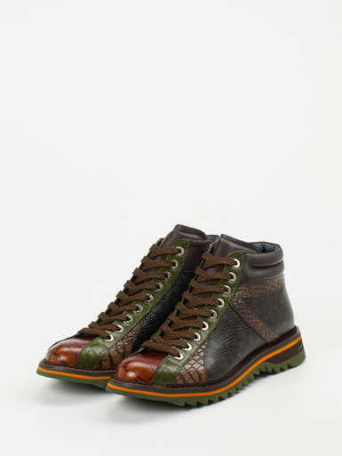 Sneaker high
