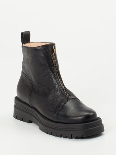 Werner – Stiefelette aus Kalbleder in Schwarz