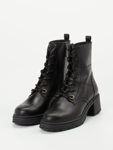 Schnürstiefelette