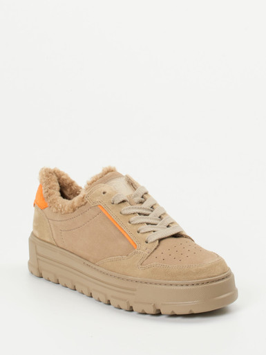 Sneaker