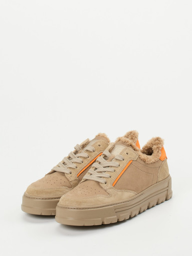Sneaker
