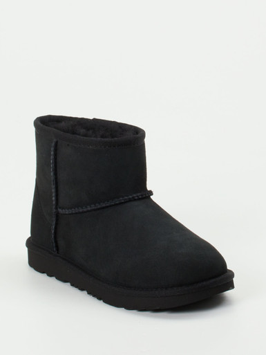 UGG – Stiefeletten aus Veloursleder in Schwarz