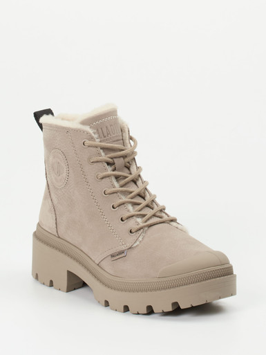Sneaker high