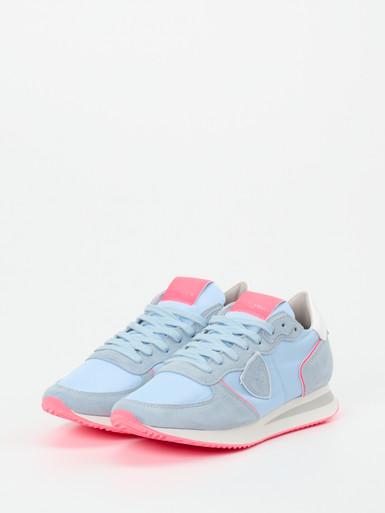 Sneaker