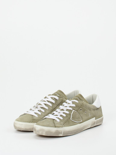 Sneaker