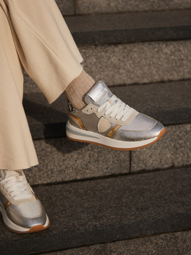 Sneaker