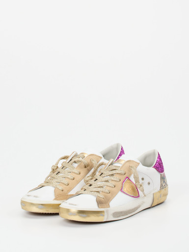 Sneaker