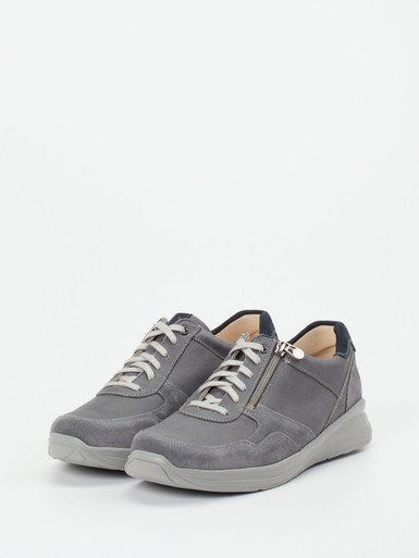 Schnürschuh