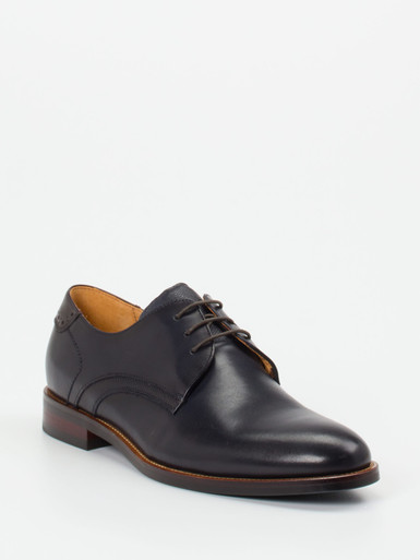 Schnürschuh