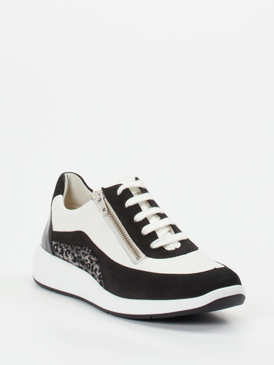 Schnürschuh