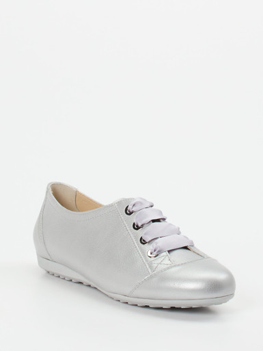 Semler – Schnürschuh aus Metallicleder silberfarben