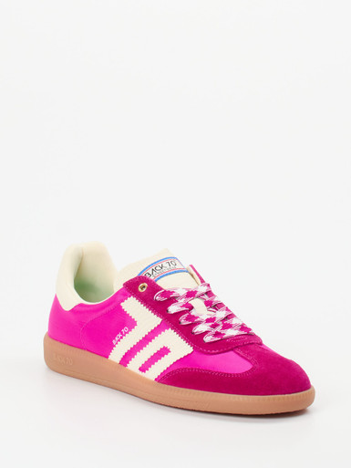 Back 70 – Retro-Sneaker aus Veloursleder und Textil pink