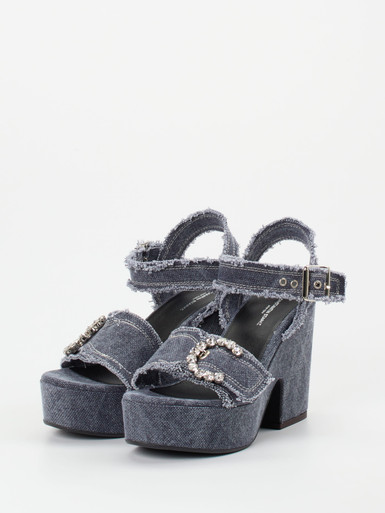 Keilsandalette