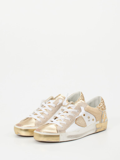 Sneaker