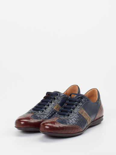Schnürschuh