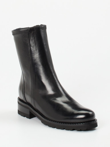 Konstantin Starke – Stiefelette aus Lammleder schwarz