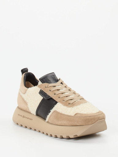 Sneaker