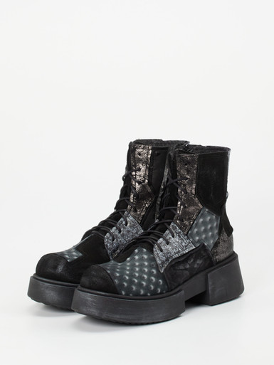 Schnürstiefelette