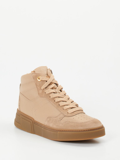 Sneaker High