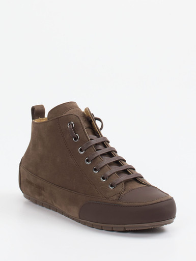 Sneaker High