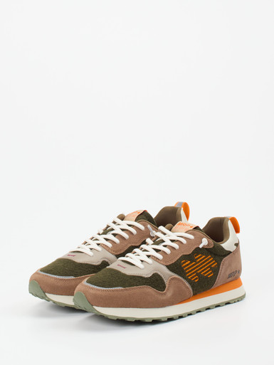 Sneaker