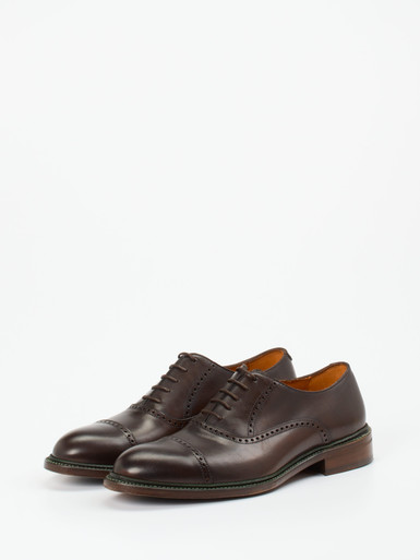 Schnürschuh