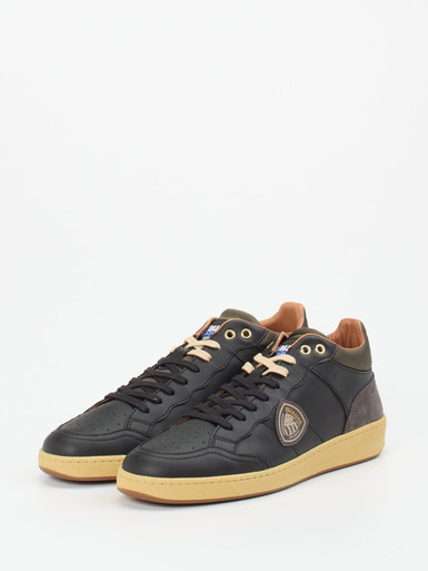 Sneaker high