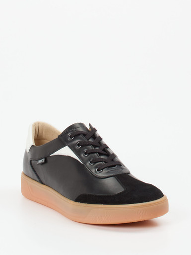 Finn Comfort – Sneaker aus Kalbleder in Schwarz