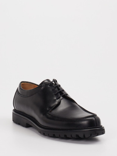 Schnürschuh