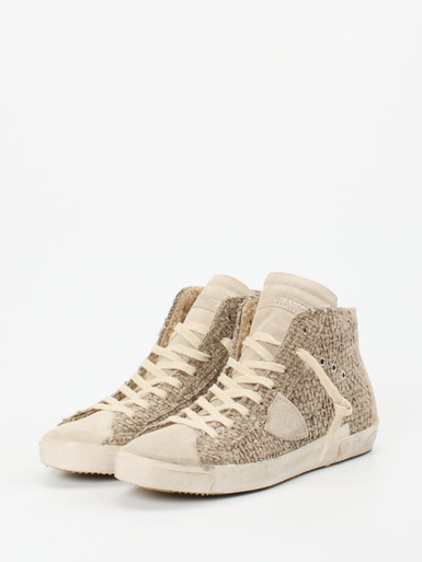Sneaker high