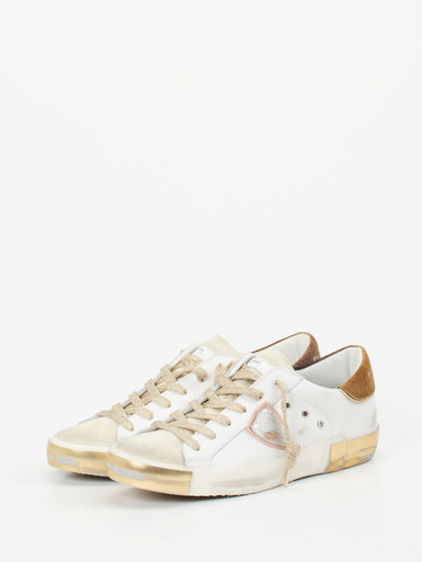 Sneaker