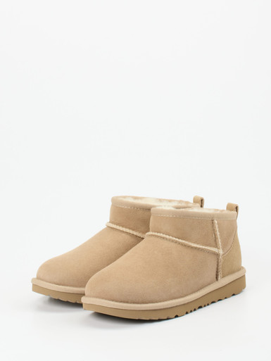 Boot Classic Ultra Mini