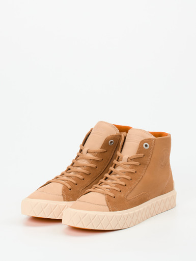 Sneaker high