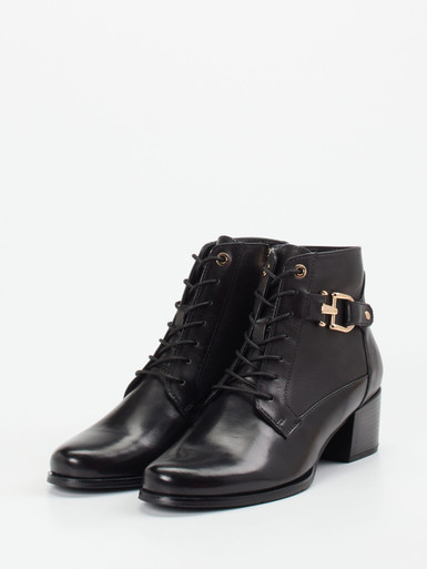 Schnürstiefelette