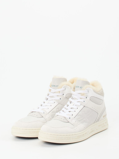 Sneaker high