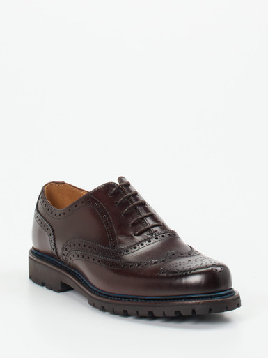 Schnürschuh