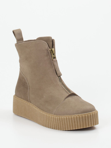 Werner – Stiefelette aus Nubukleder in Taupe