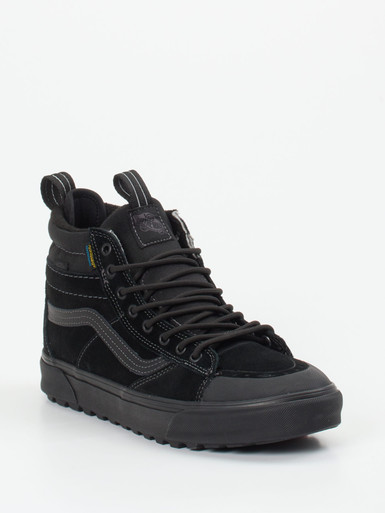 Sneaker high