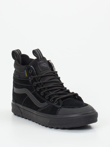 Sneaker high
