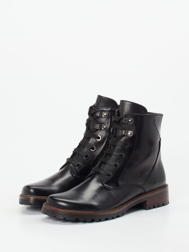 Schnürstiefelette