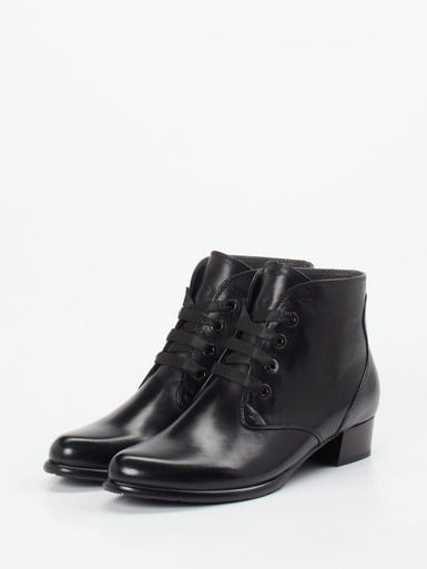 Schnürstiefelette
