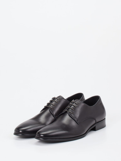 Schnürschuh