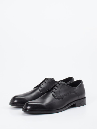 Schnürschuh